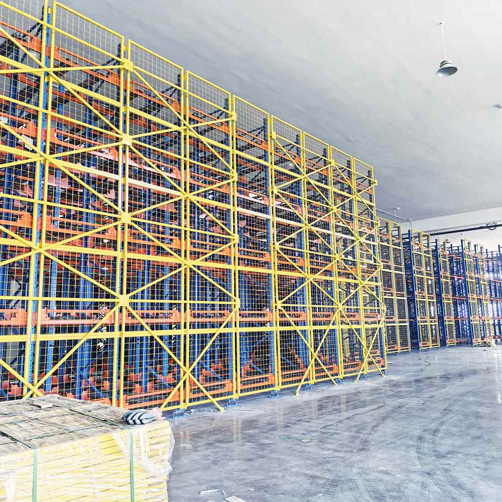 Modular 4 Way Shuttle Warehouse System